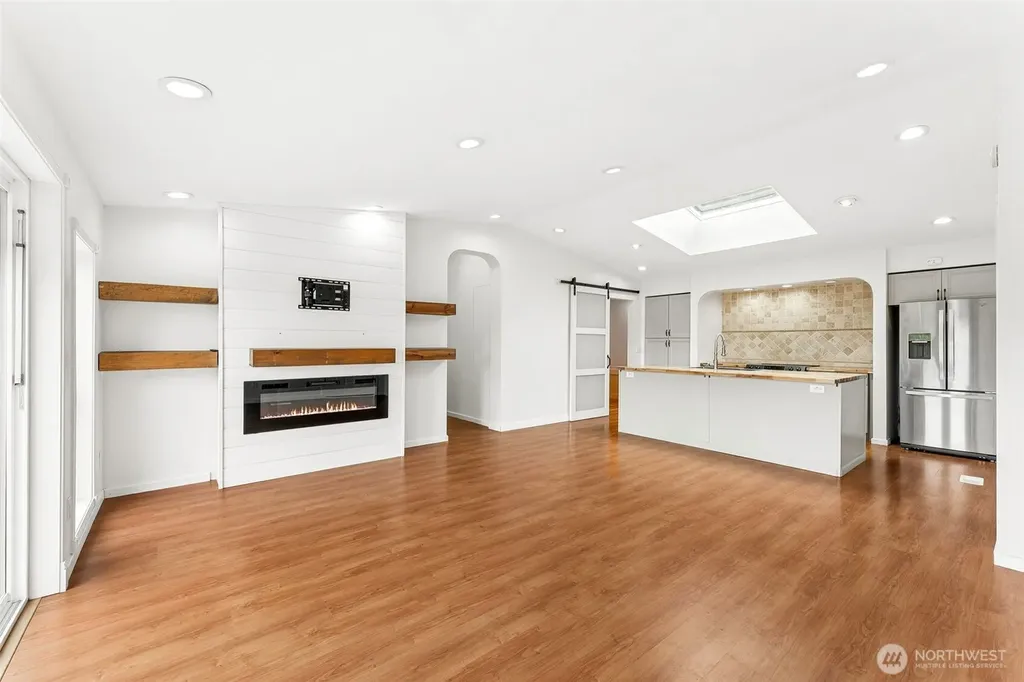 81 E Sea Breeze Drive Grapeview WA 98546