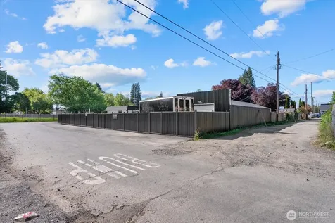 538 Railroad Avenue S Kent WA 98032