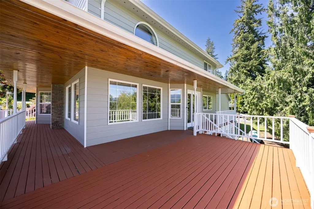 13085 Sunrise Drive Mount Vernon WA 98273