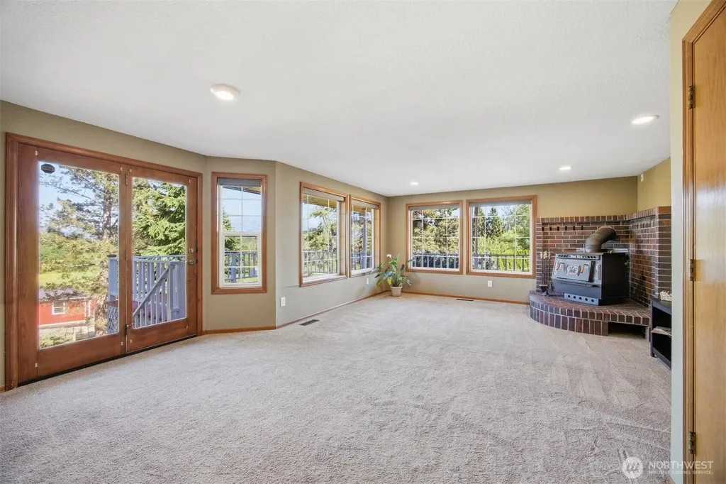 13085 Sunrise Drive Mount Vernon WA 98273