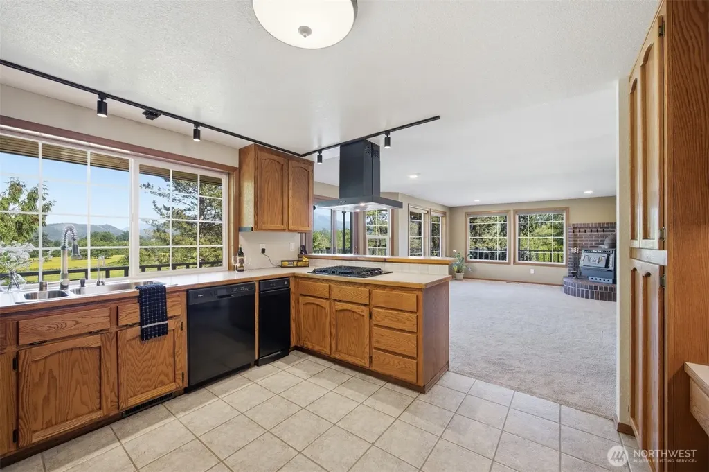 13085 Sunrise Drive Mount Vernon WA 98273