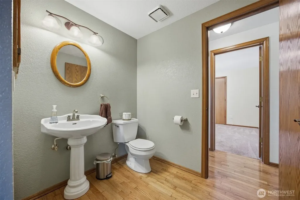 13085 Sunrise Drive Mount Vernon WA 98273