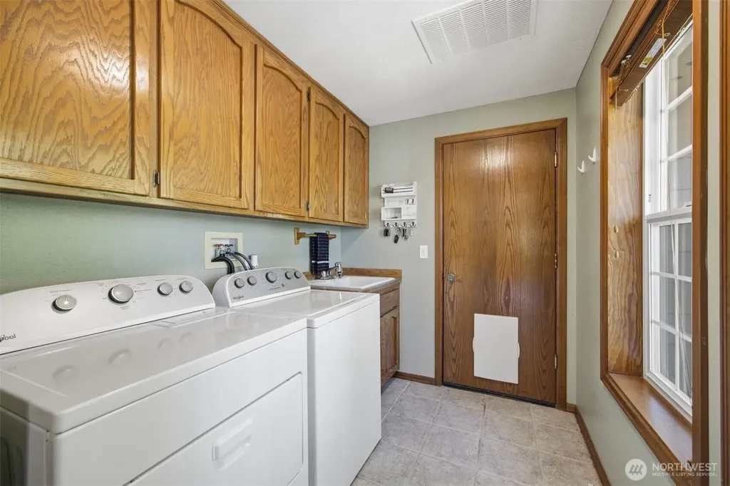 13085 Sunrise Drive Mount Vernon WA 98273
