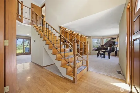 13085 Sunrise Drive Mount Vernon WA 98273