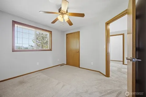 13085 Sunrise Drive Mount Vernon WA 98273