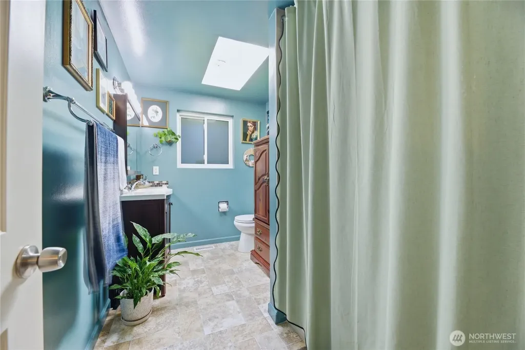10103 SE 206th Street Kent WA 98031