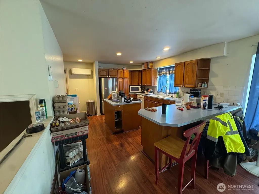 16491 E State Route 3 Allyn WA 98524