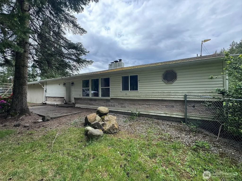 16491 E State Route 3 Allyn WA 98524