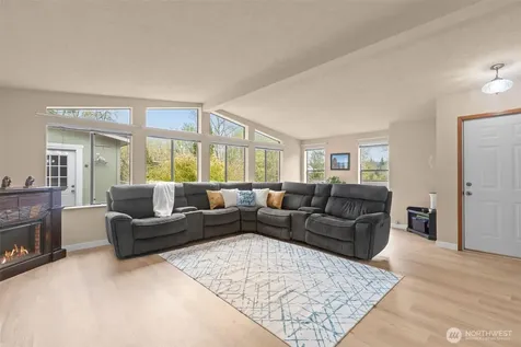 17373 Woodcrest Drive NE Bothell WA 98011