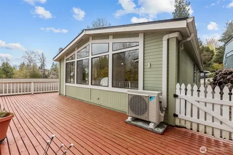 17373 Woodcrest Drive NE Bothell WA 98011