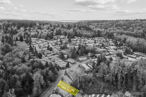 17373 Woodcrest Drive NE Bothell WA 98011
