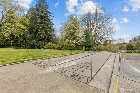 17373 Woodcrest Drive NE Bothell WA 98011