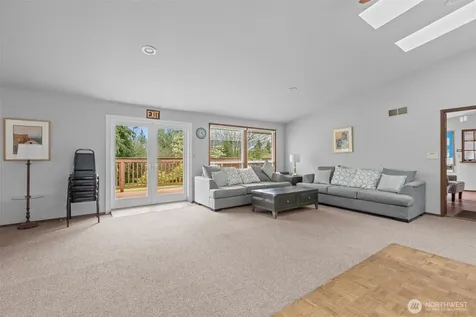 17373 Woodcrest Drive NE Bothell WA 98011