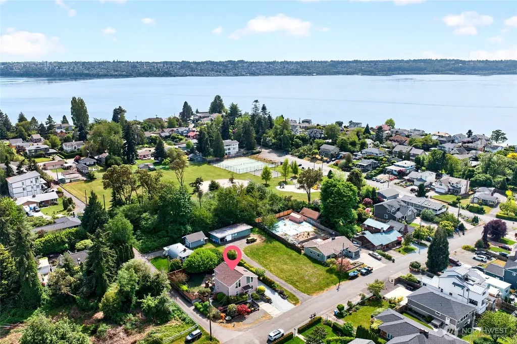 516 Wana Wana Place NE Tacoma WA 98422