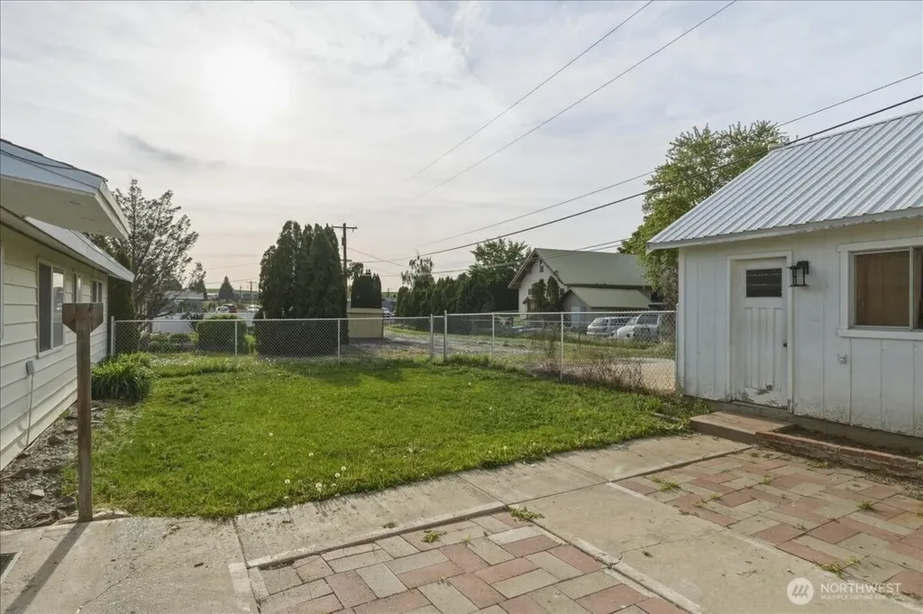 309 W Walnut Street Waterville WA 98858