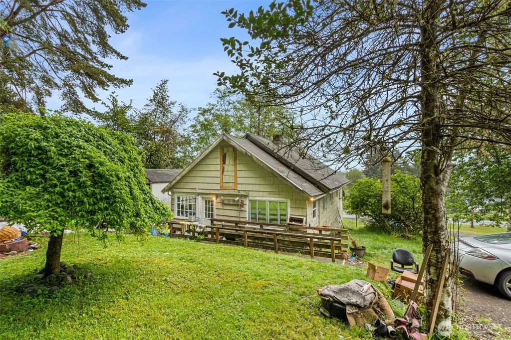 1941 Gerber Street Raymond WA 98577