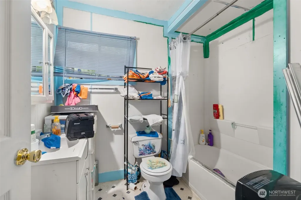 1941 Gerber Street Raymond WA 98577
