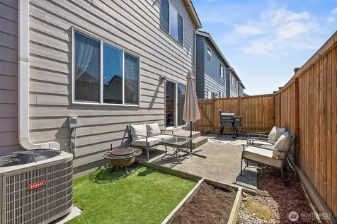 18418 107th Avenue E Puyallup WA 98374