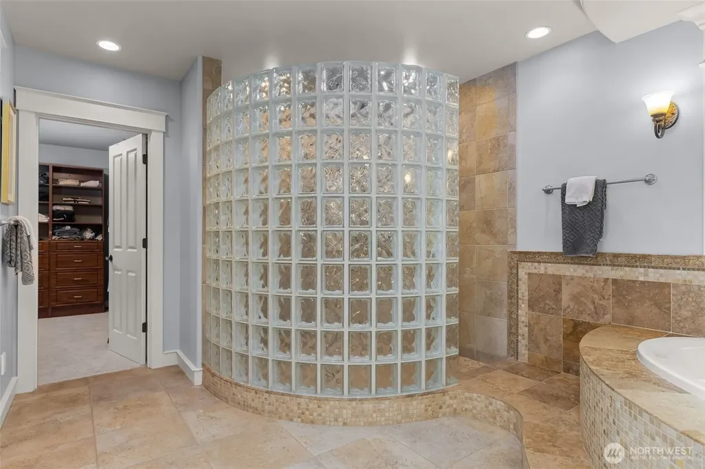 5370 228th Avenue SE Issaquah WA 98029