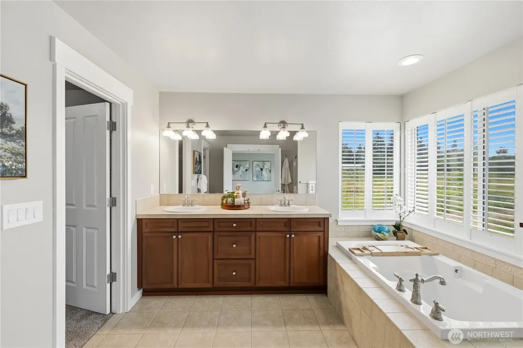 21503 29th Street E Lake Tapps WA 98391