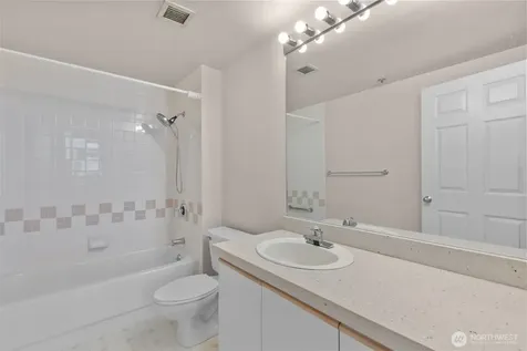 2600 2nd Avenue Seattle WA 98121