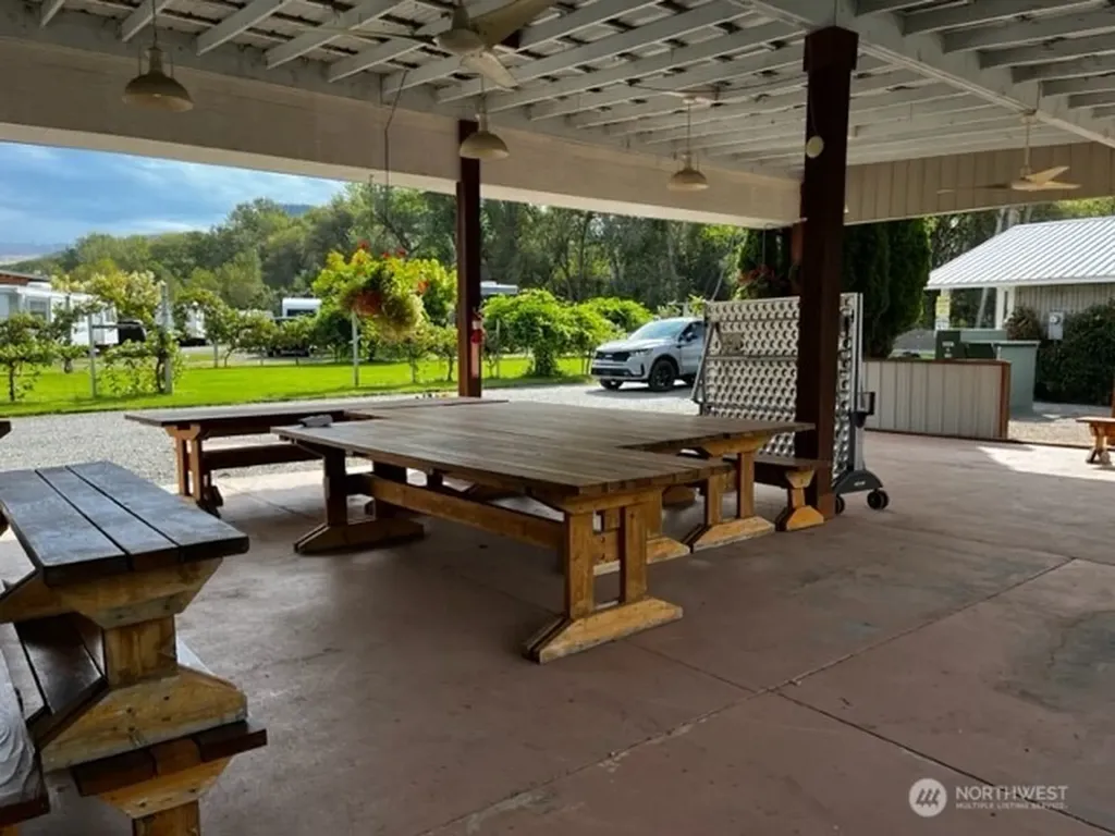 17 Oro Beach Lane Oroville WA 98844