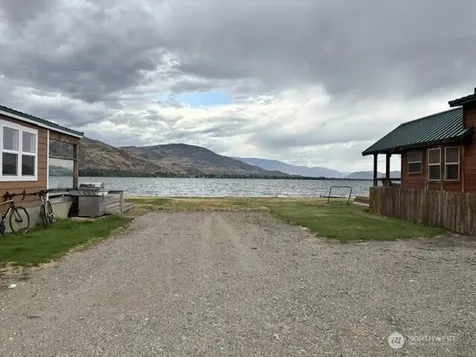 17 Oro Beach Lane Oroville WA 98844