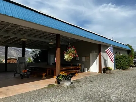 17 Oro Beach Lane Oroville WA 98844
