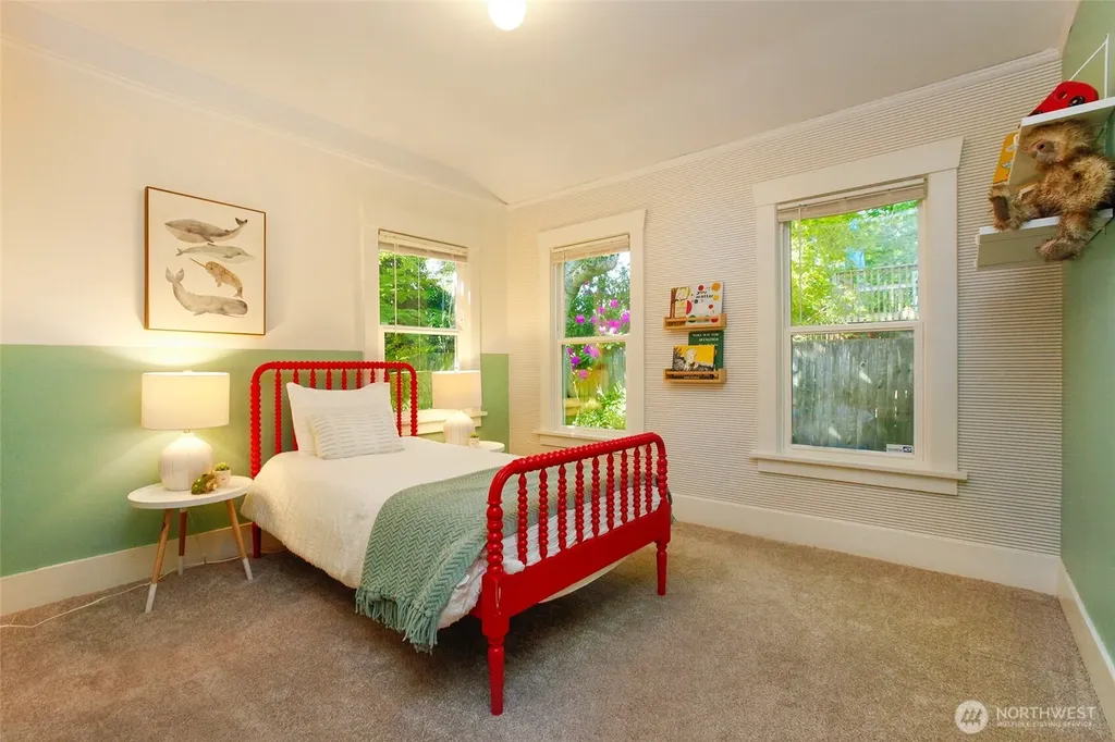 6525 23rd Avenue NE Seattle WA 98115