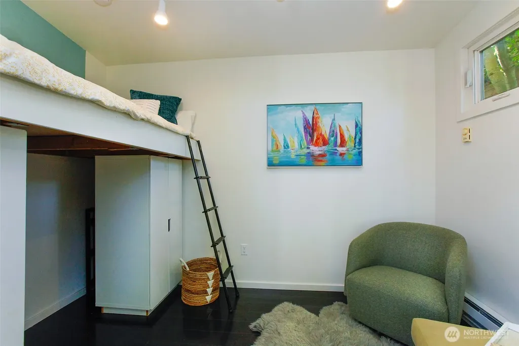 6525 23rd Avenue NE Seattle WA 98115