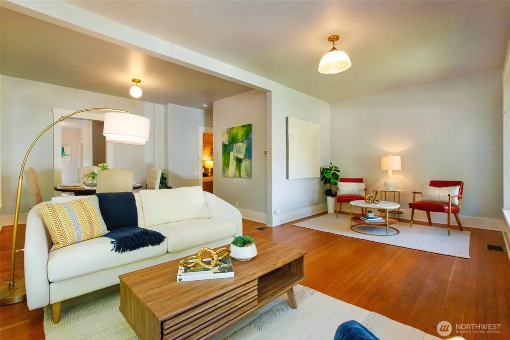 6525 23rd Avenue NE Seattle WA 98115
