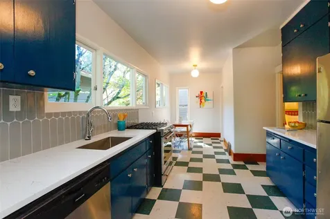 6525 23rd Avenue NE Seattle WA 98115