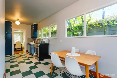 6525 23rd Avenue NE Seattle WA 98115