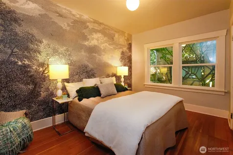 6525 23rd Avenue NE Seattle WA 98115