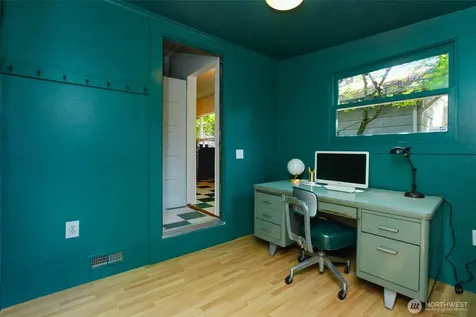 6525 23rd Avenue NE Seattle WA 98115