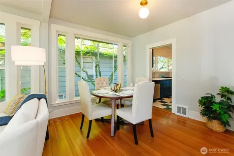 6525 23rd Avenue NE Seattle WA 98115