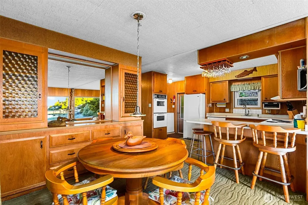 4736 Cooper Point Road NW Olympia WA 98502