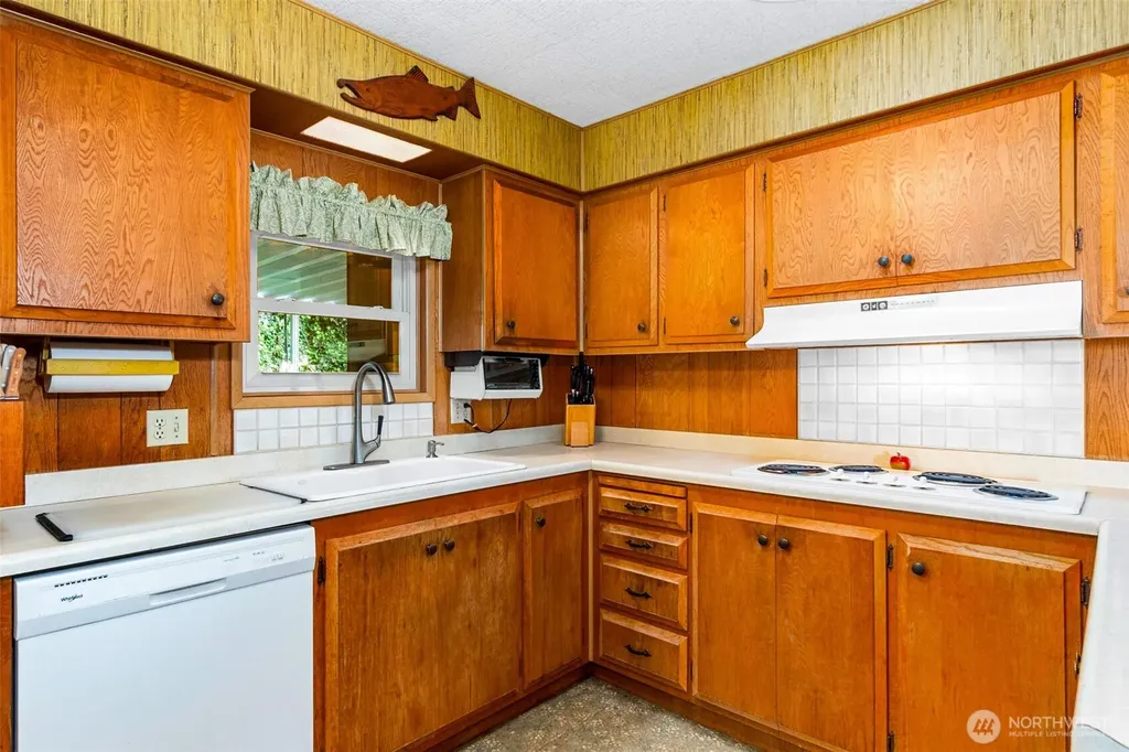 4736 Cooper Point Road NW Olympia WA 98502
