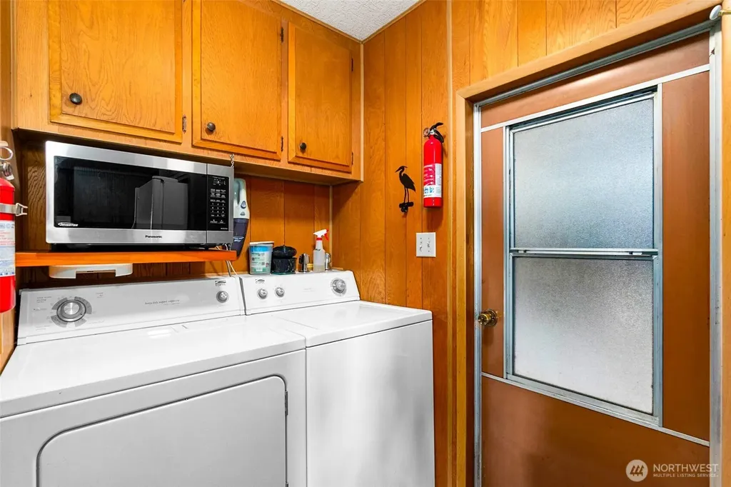 4736 Cooper Point Road NW Olympia WA 98502