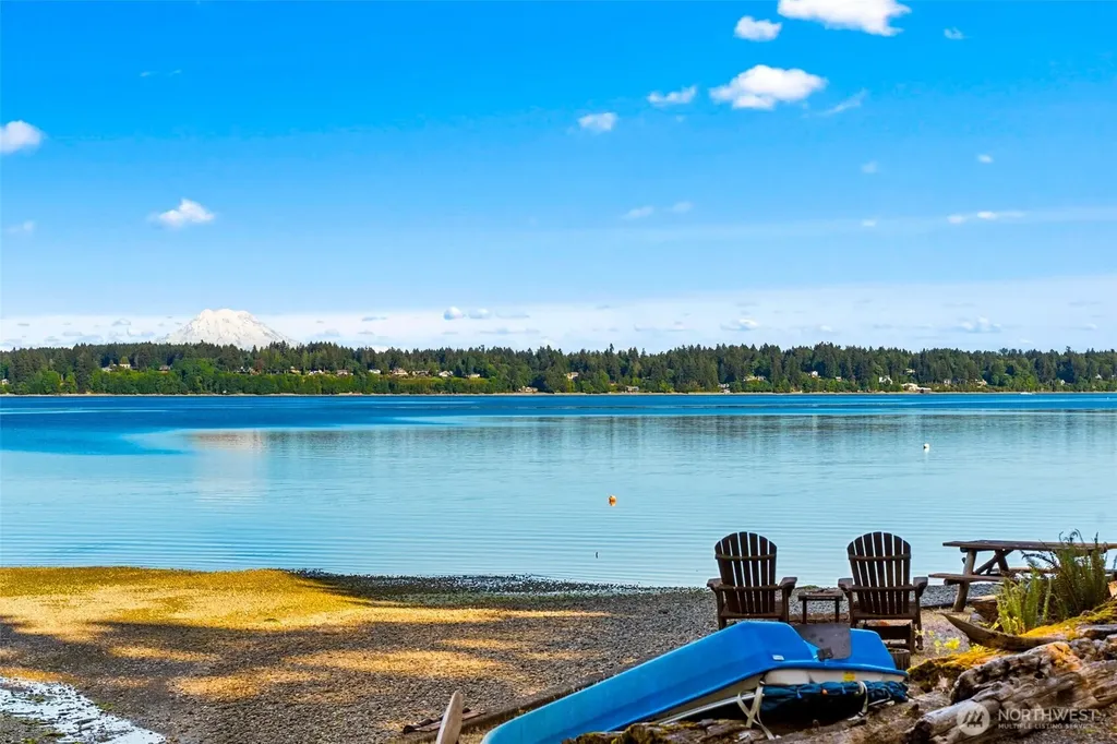 4736 Cooper Point Road NW Olympia WA 98502