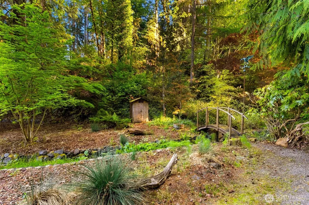 4736 Cooper Point Road NW Olympia WA 98502