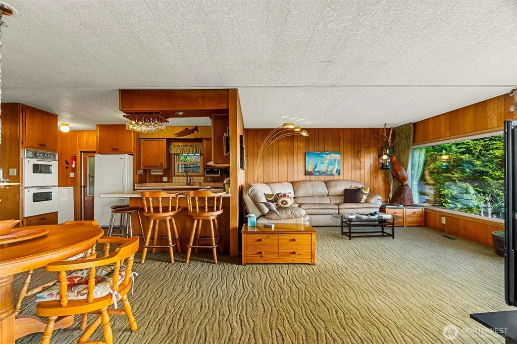 4736 Cooper Point Road NW Olympia WA 98502