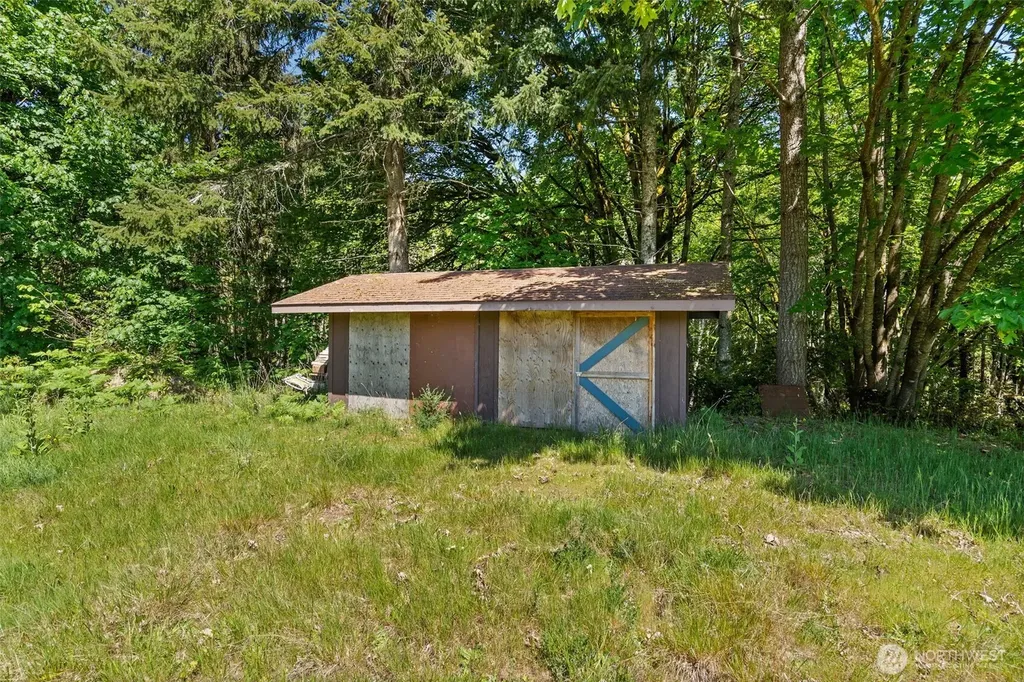 15 E Smith Cove Way Shelton WA 98584