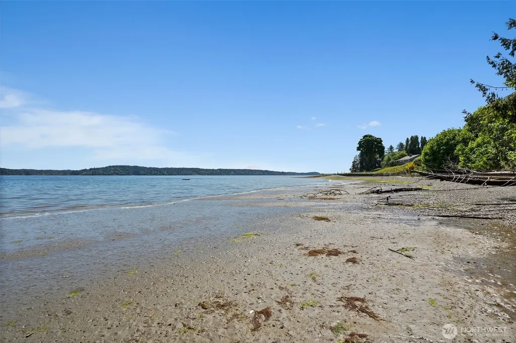 15 E Smith Cove Way Shelton WA 98584