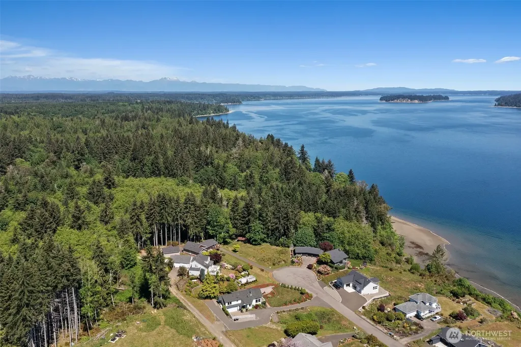 15 E Smith Cove Way Shelton WA 98584