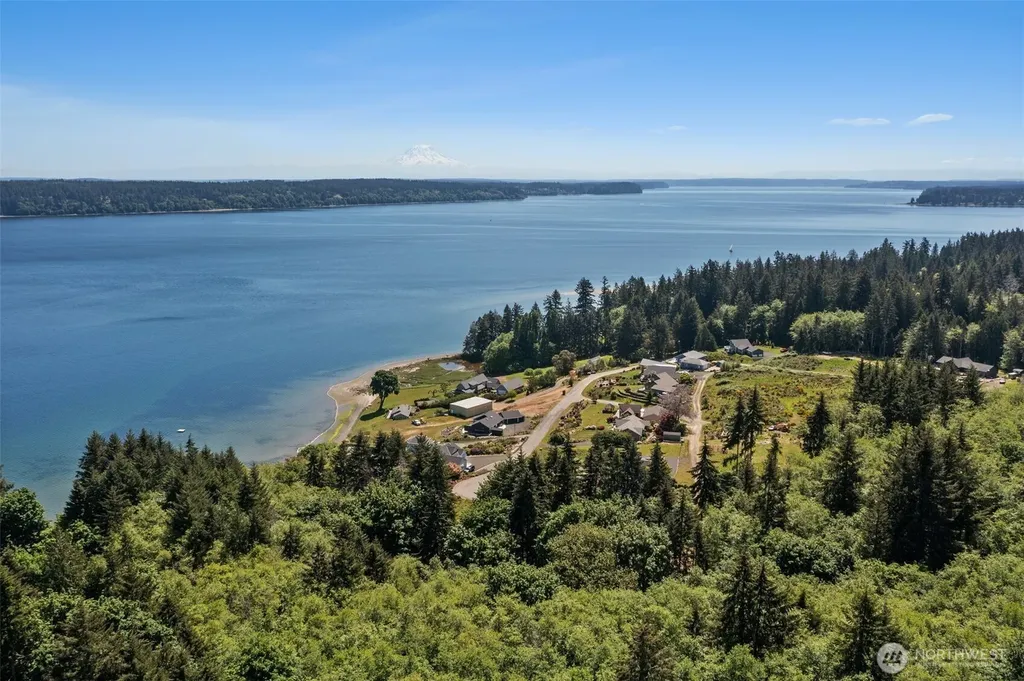 15 E Smith Cove Way Shelton WA 98584