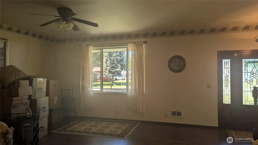 117 Enchanted Valley Drive N Vader WA 98593
