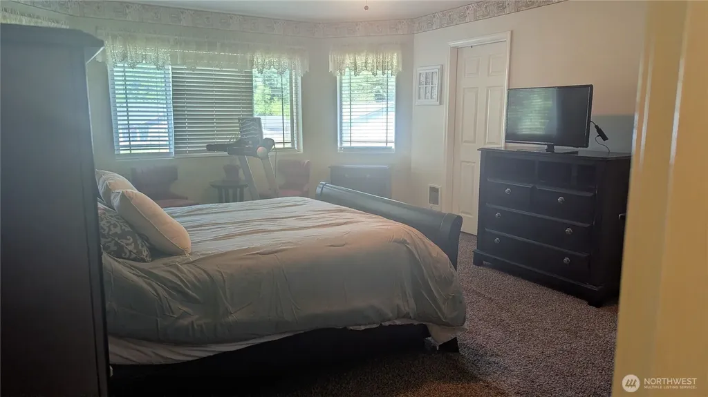 117 Enchanted Valley Drive N Vader WA 98593