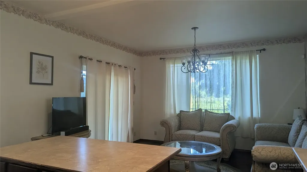 117 Enchanted Valley Drive N Vader WA 98593