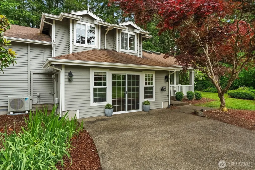 9922 132nd Street NW Gig Harbor WA 98329